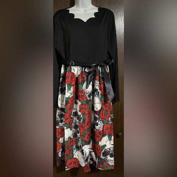 New XXL Dress - Picture 2 of 7